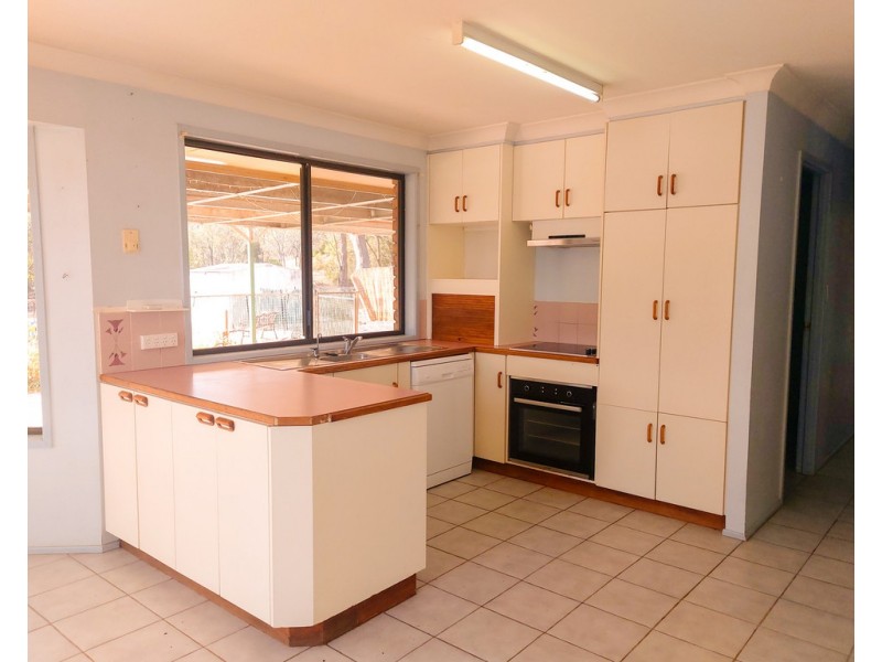 49 Valley View Drive, Meringandan West QLD 4352