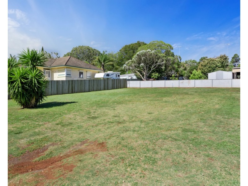16 Yeates Street, Harlaxton QLD 4350