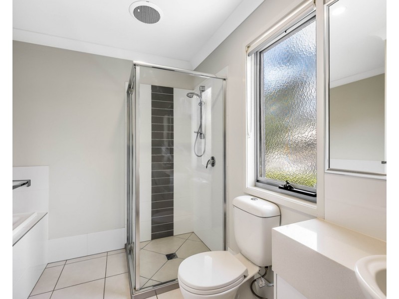 Unit 2/97 Holberton Street, Newtown QLD 4350