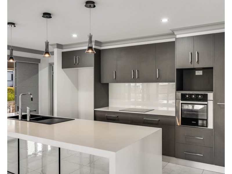 2 Northview Drive, Cabarlah QLD 4352