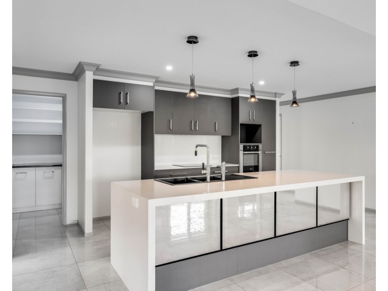 2 Northview Drive, Cabarlah QLD 4352