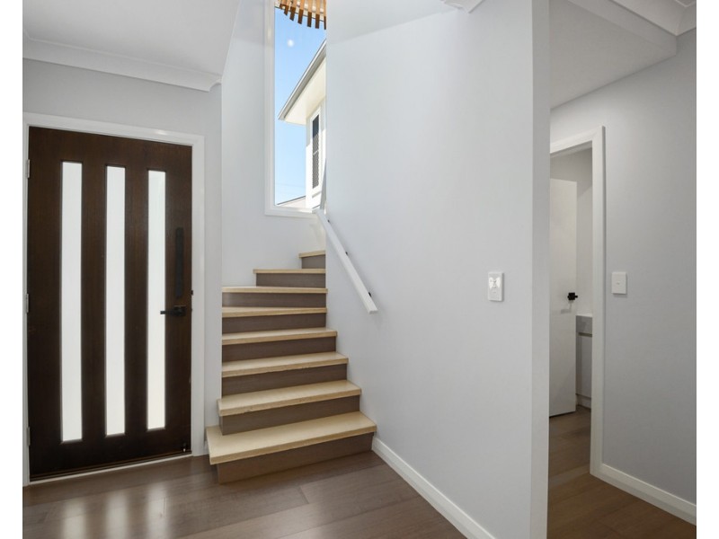 1/164 Spring Street, Middle Ridge QLD 4350