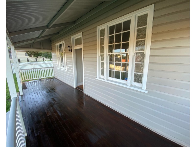 5 West Street, Newtown QLD 4350