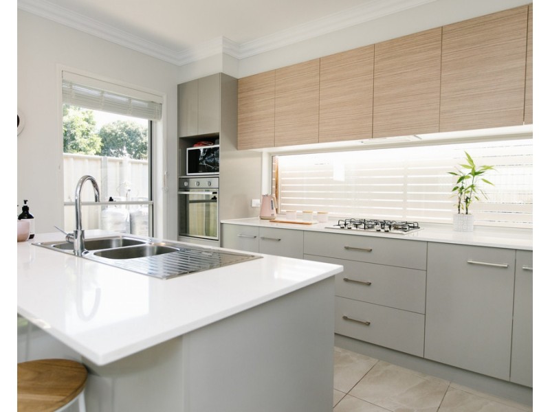 2/10 Warwick Street, Harristown QLD 4350
