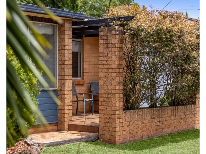 9 Talinga Street, Mount Lofty QLD 4350