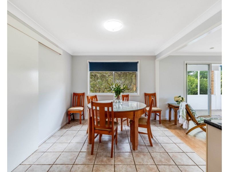 9 Talinga Street, Mount Lofty QLD 4350