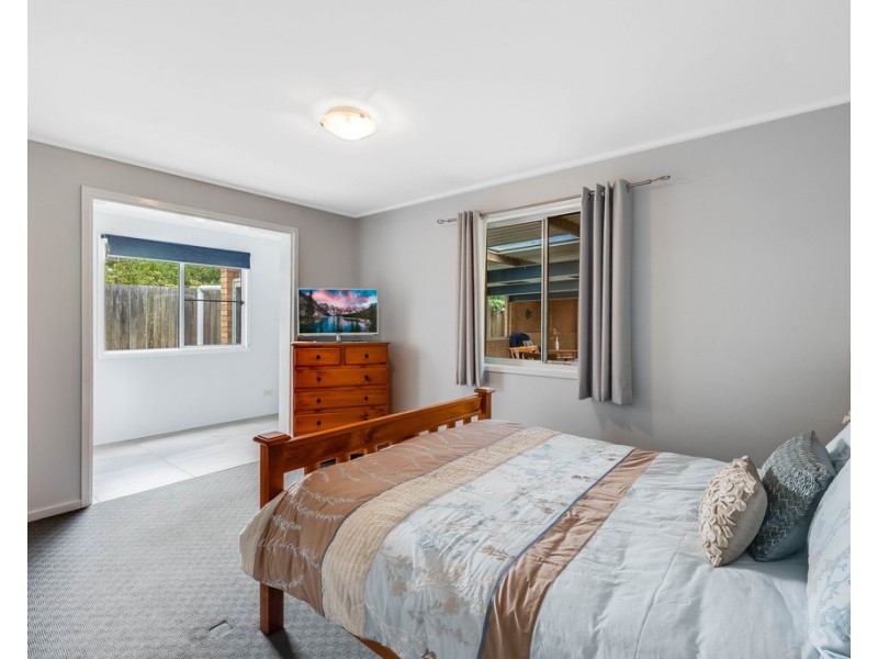 9 Talinga Street, Mount Lofty QLD 4350