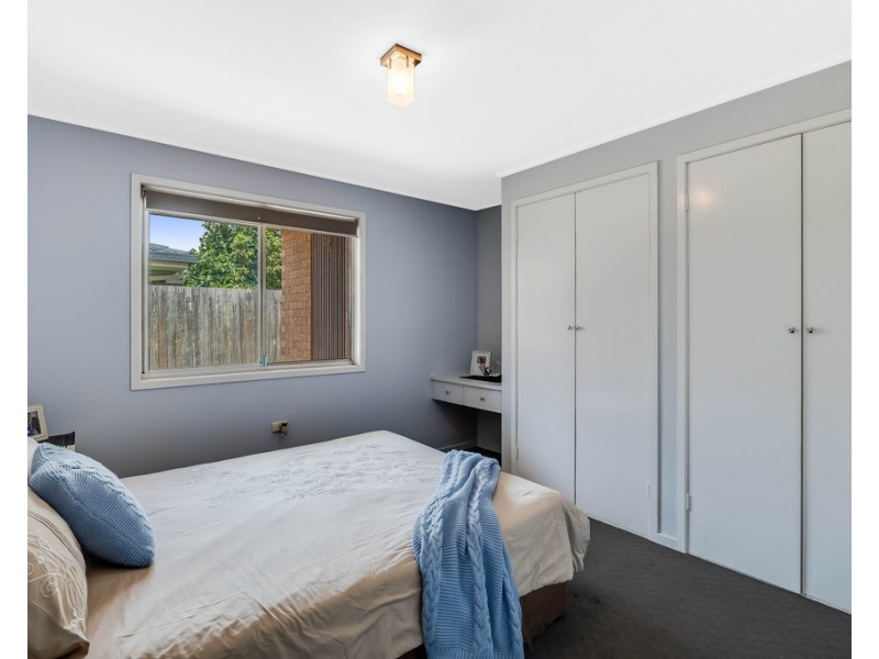 9 Talinga Street, Mount Lofty QLD 4350