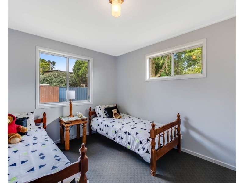 9 Talinga Street, Mount Lofty QLD 4350