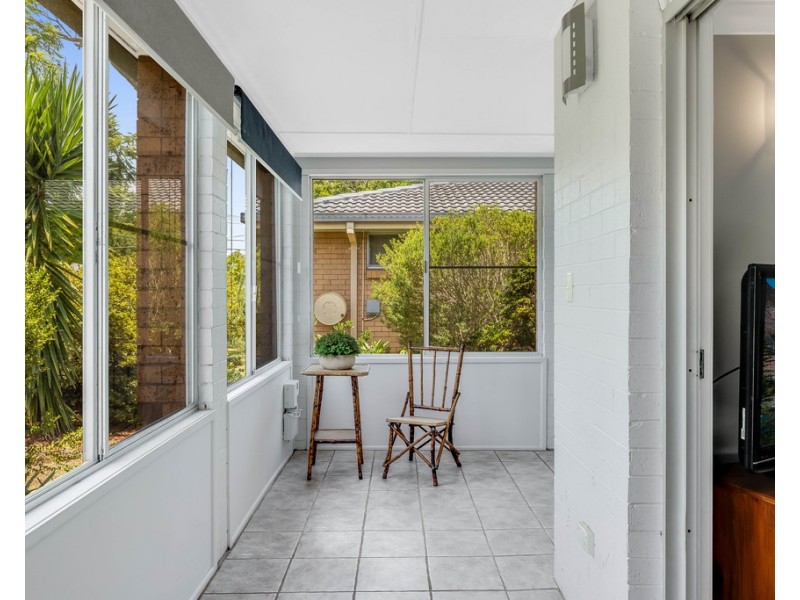 9 Talinga Street, Mount Lofty QLD 4350