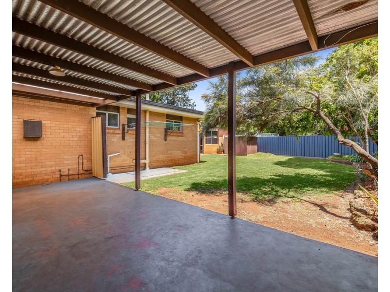 9 Talinga Street, Mount Lofty QLD 4350