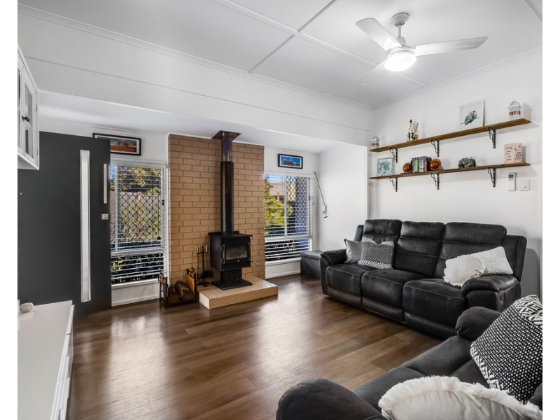 17 Albert Lane, Newtown QLD 4350
