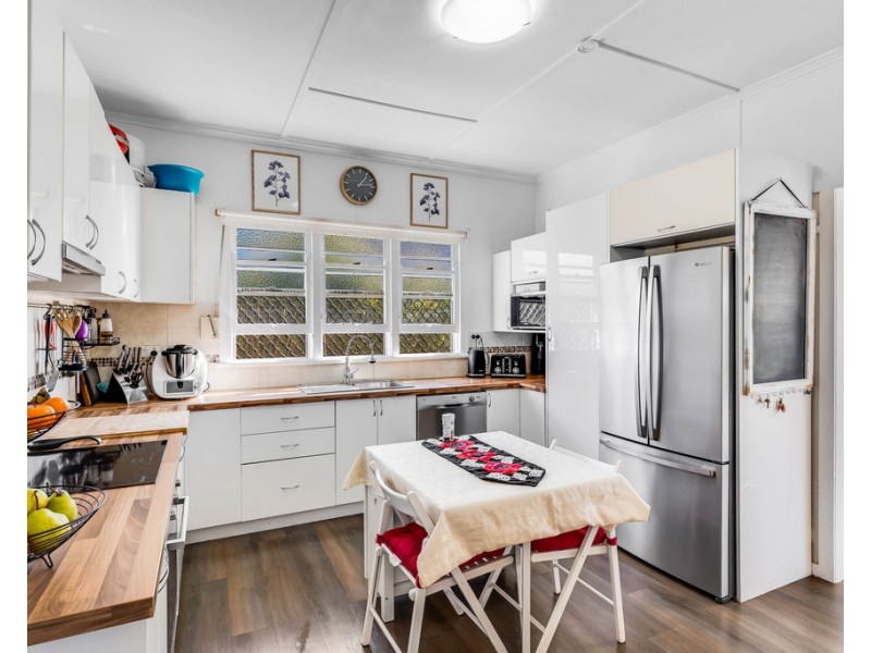 17 Albert Lane, Newtown QLD 4350