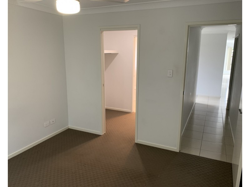 4 Nash Drive, Glenvale QLD 4350