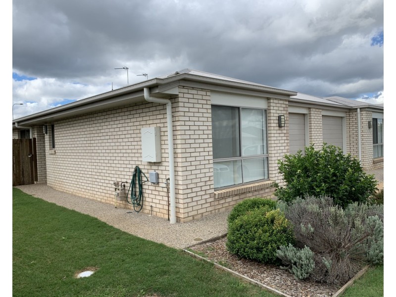 4 Nash Drive, Glenvale QLD 4350