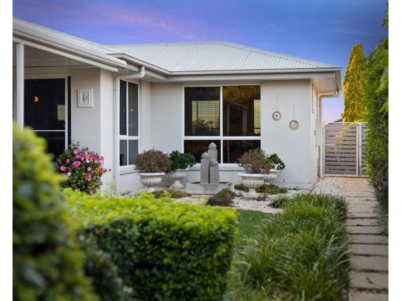 20 Shelton Crescent, Kearneys Spring QLD 4350