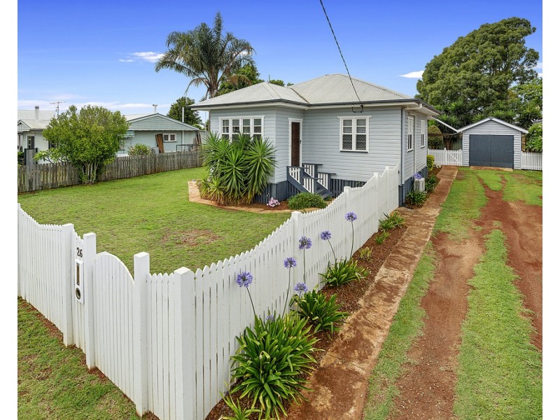 26 Violet Street, Harristown QLD 4350