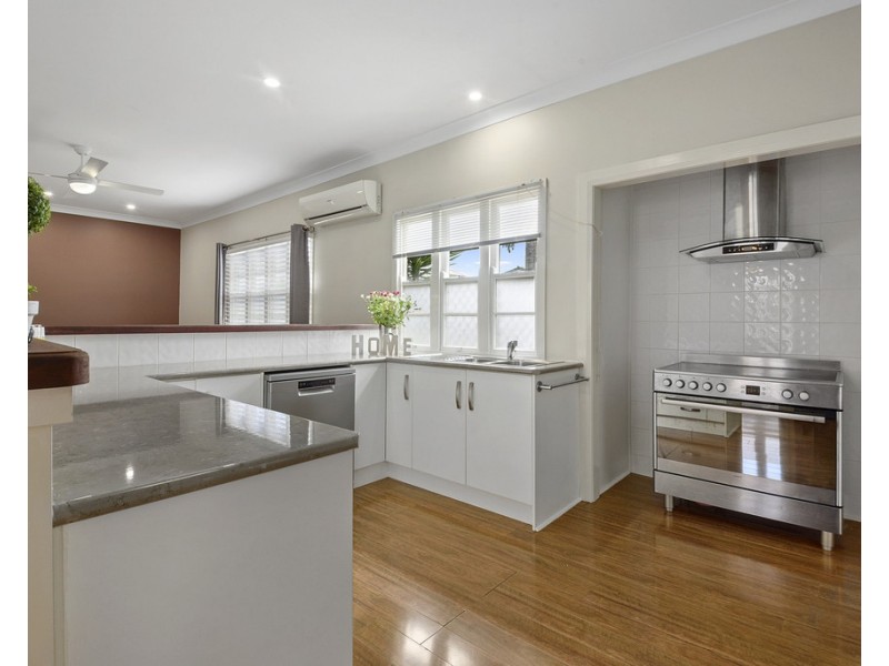 26 Violet Street, Harristown QLD 4350