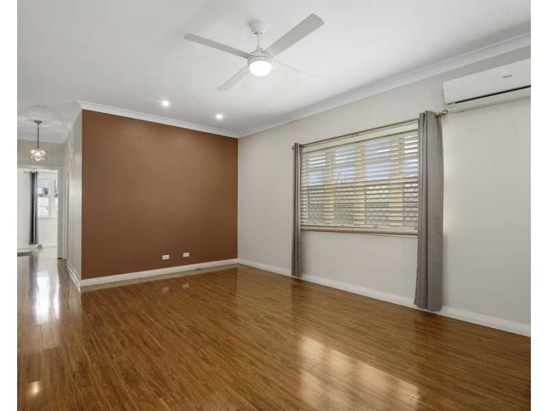 26 Violet Street, Harristown QLD 4350