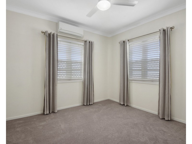 26 Violet Street, Harristown QLD 4350