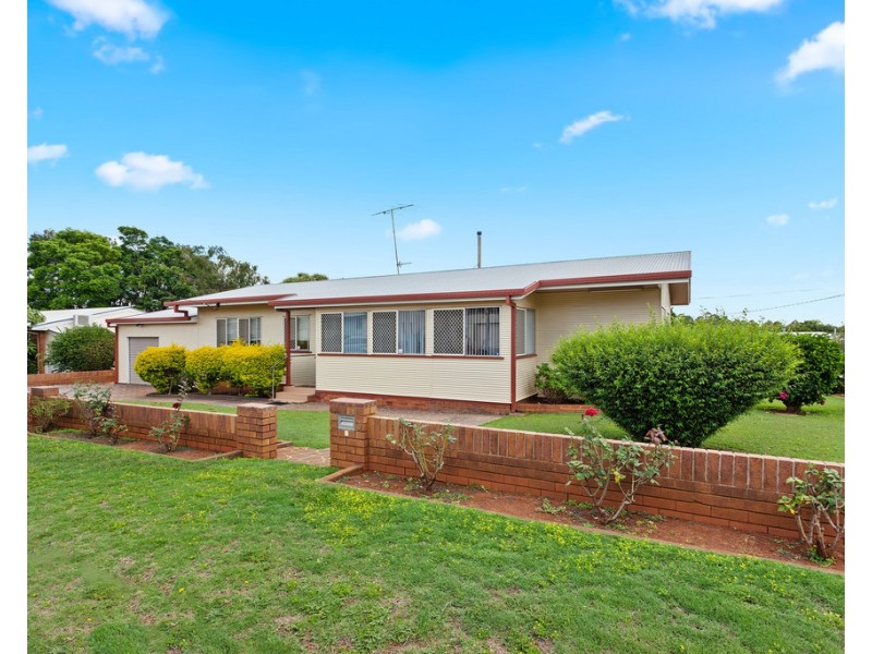 1 Hanlon Street, Newtown QLD 4350