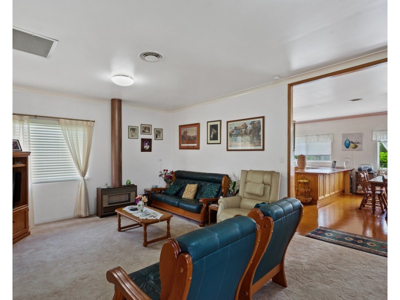 1 Hanlon Street, Newtown QLD 4350