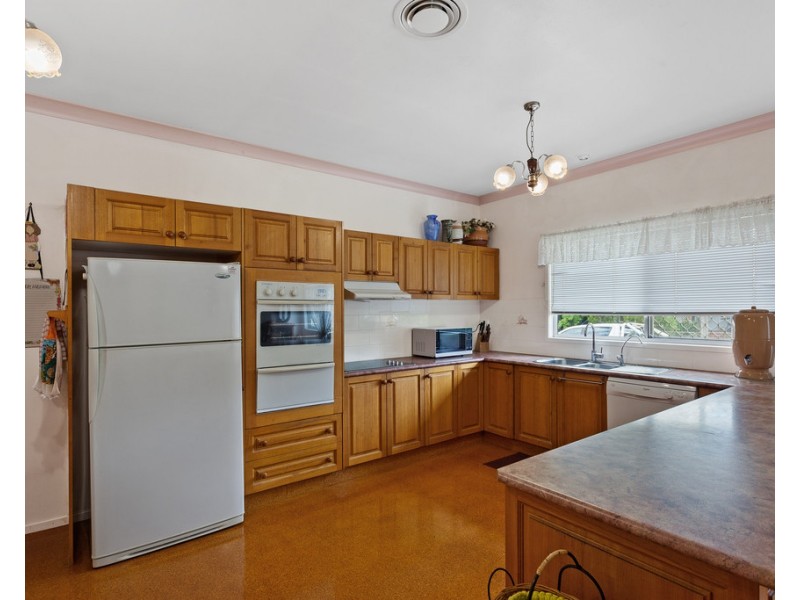 1 Hanlon Street, Newtown QLD 4350
