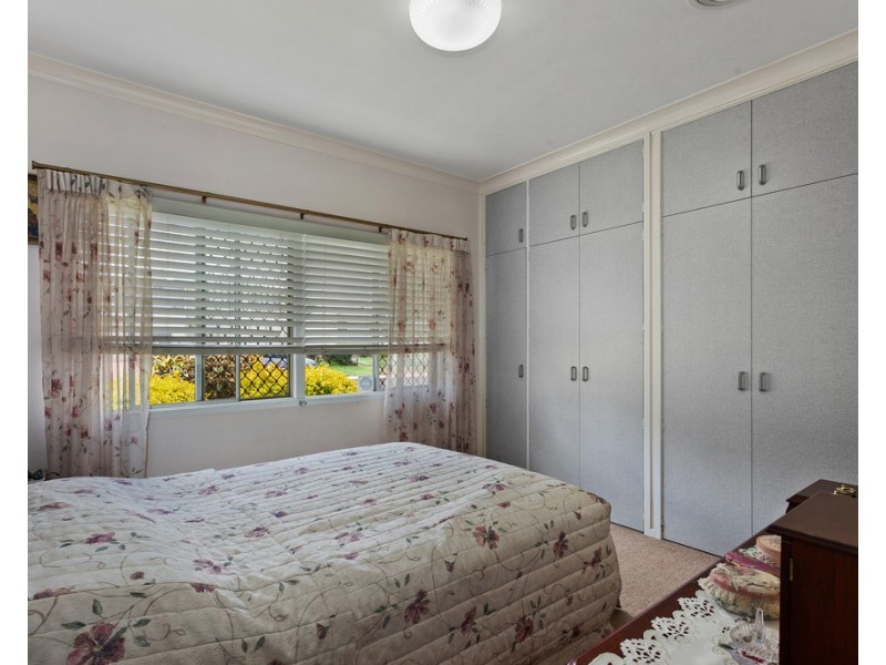 1 Hanlon Street, Newtown QLD 4350