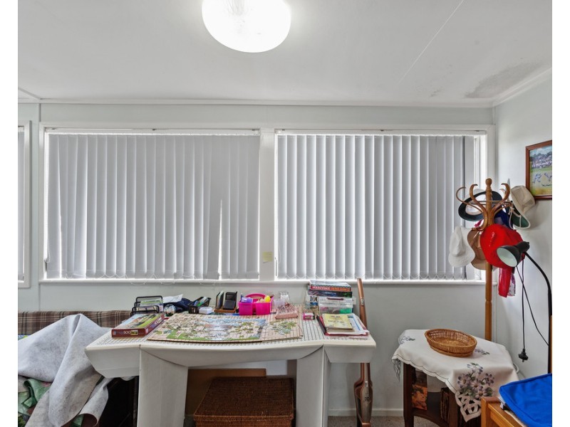 1 Hanlon Street, Newtown QLD 4350