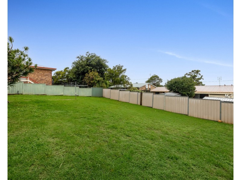 8 Bhutan Court, Newtown QLD 4350