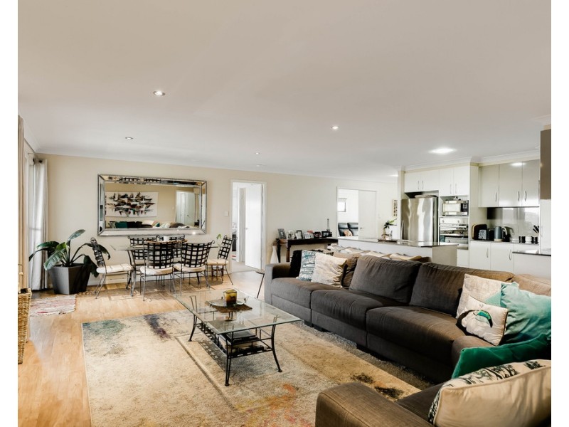 18 Gilmour Court, Harlaxton QLD 4350