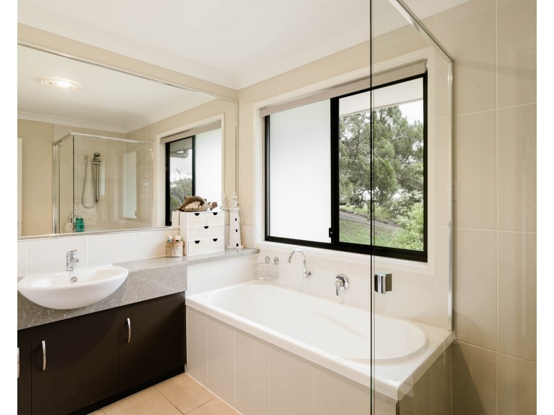 18 Gilmour Court, Harlaxton QLD 4350