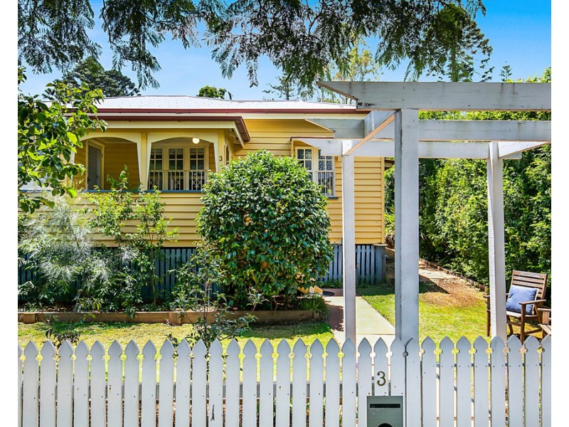 3 Rhyde Street, Mount Lofty QLD 4350