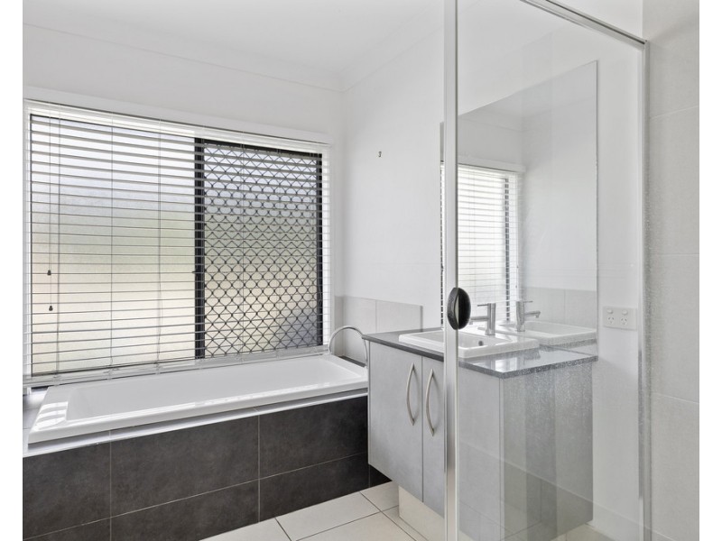 15 Hendra Court, Kleinton QLD 4352