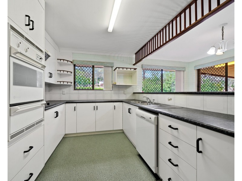 7 Vera Drive, Top Camp QLD 4350