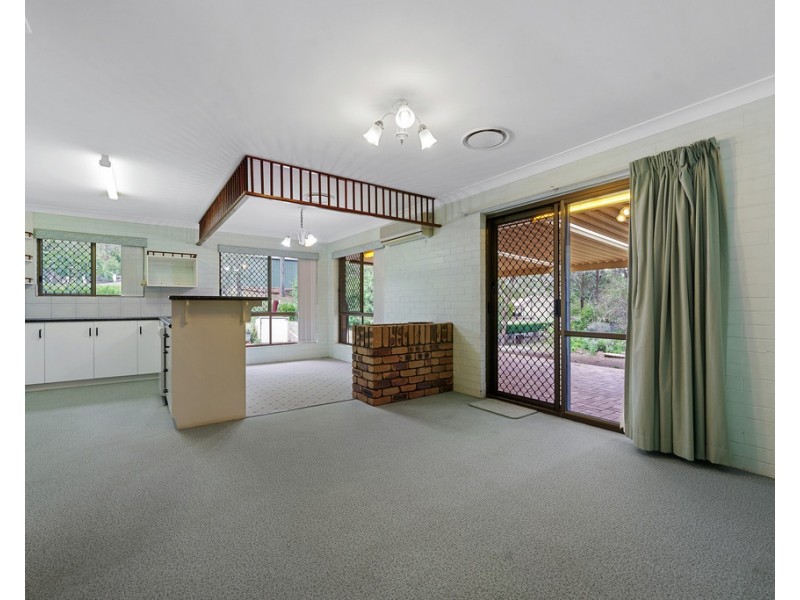 7 Vera Drive, Top Camp QLD 4350