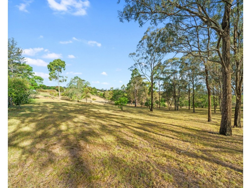 7 Vera Drive, Top Camp QLD 4350