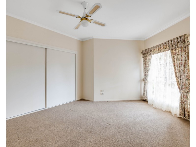 Villa 20 Glenfield Court, Middle Ridge QLD 4350