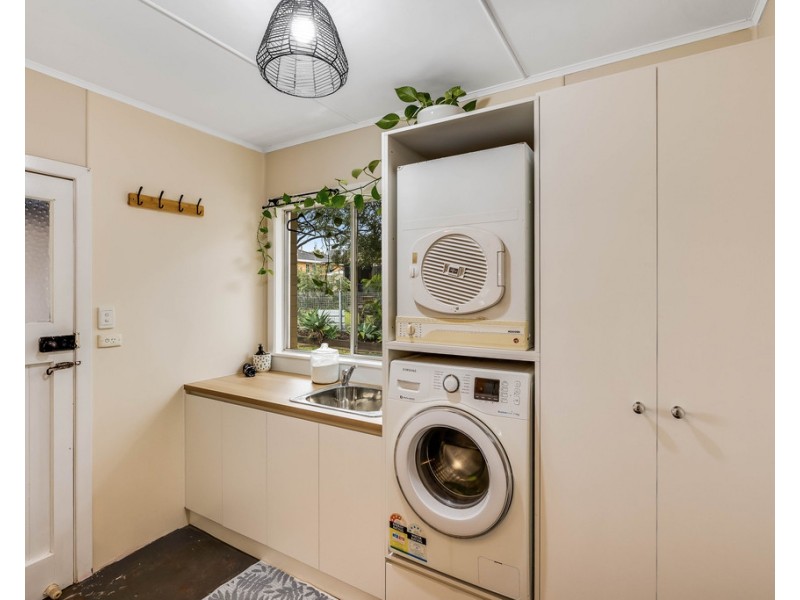 7 Berghofer Street, Rockville QLD 4350