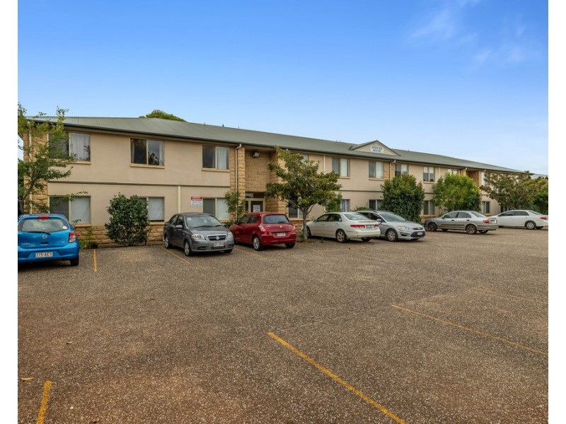 Unit 10/5-7 Uniplaza Court, Kearneys Spring QLD 4350
