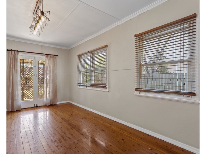 6 Shiel Street, Rangeville QLD 4350