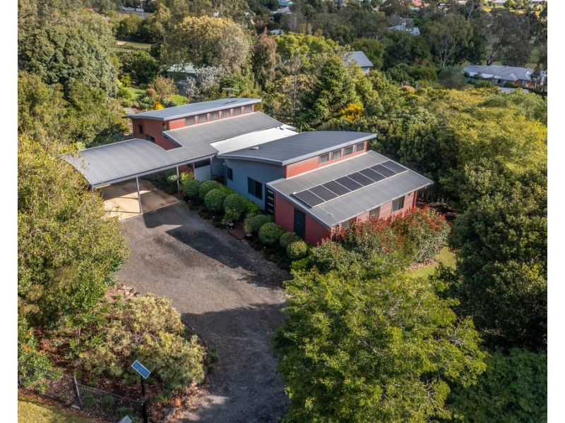 15 Palmer Drive, Highfields QLD 4352