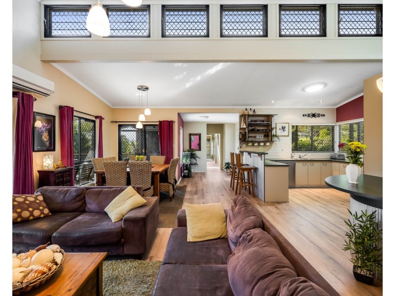 15 Palmer Drive, Highfields QLD 4352