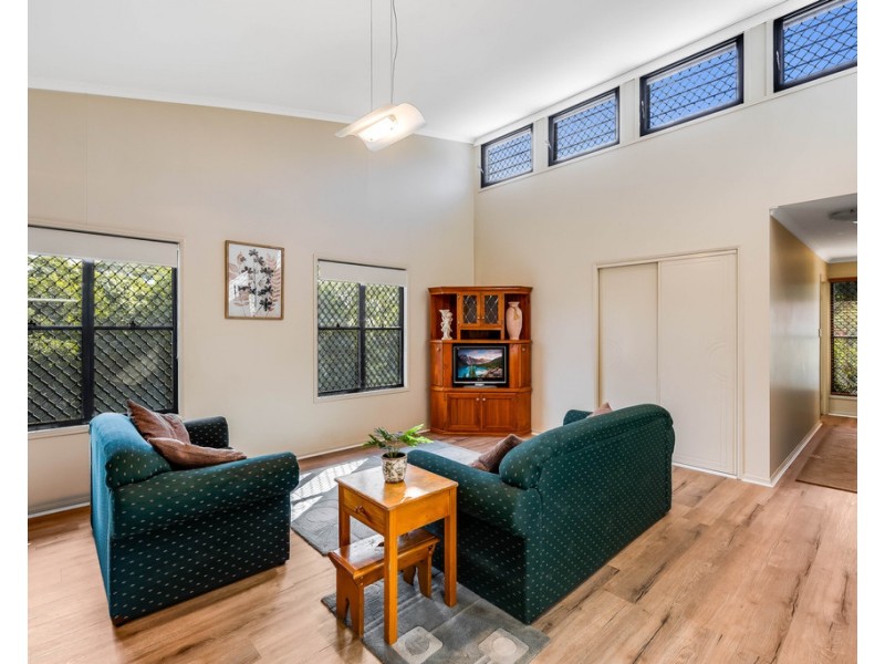 15 Palmer Drive, Highfields QLD 4352