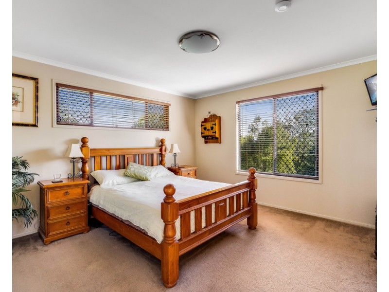 15 Palmer Drive, Highfields QLD 4352