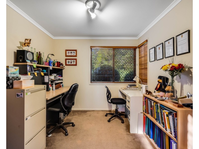 15 Palmer Drive, Highfields QLD 4352