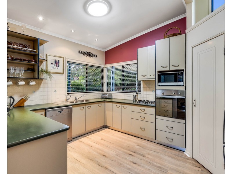 15 Palmer Drive, Highfields QLD 4352