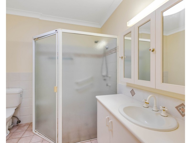 Villa 53 Glenfield Court, Middle Ridge QLD 4350