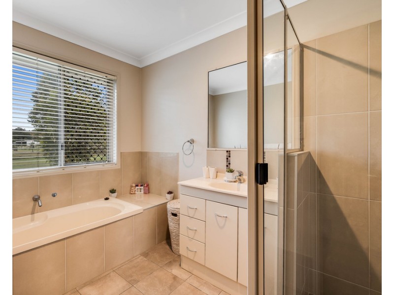 21 Penfolds Road, Murphys Creek QLD 4352