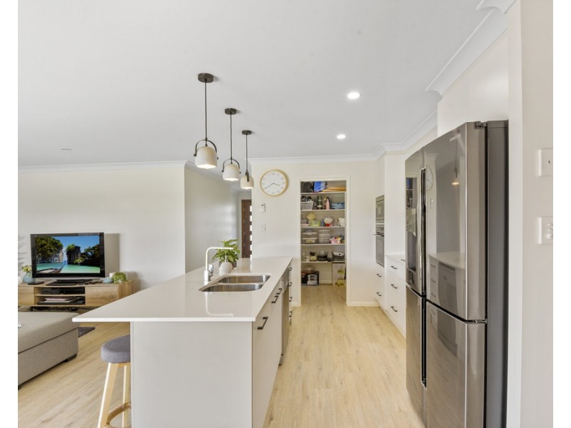 51 Velodrome Drive, Kearneys Spring QLD 4350